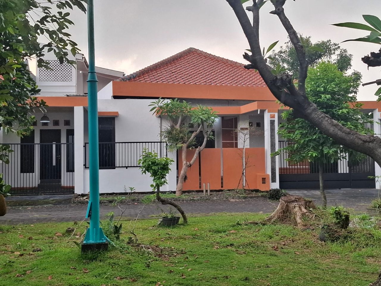 Rumah puri surya jaya siap huni